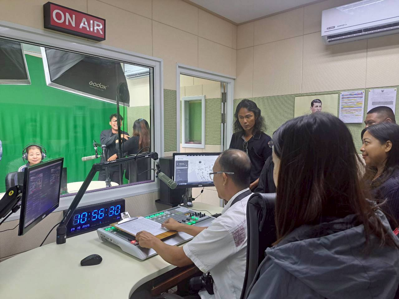 MAP Radio Mae Sot DJs on a Learning Visit to Radio Thailand FM 103.75
